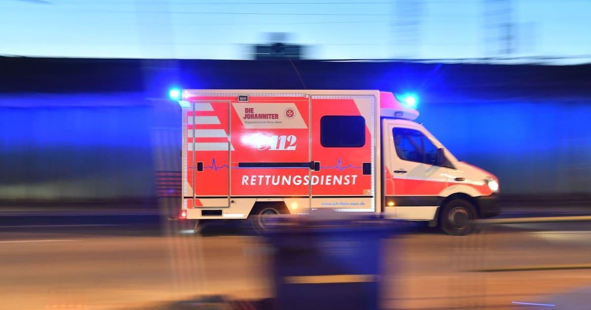Autofahrer in Rostock kollidiert mit Seniorin auf Fahrrad: Frau schwer verletzt ostsee-zeitung.de/lokales/rostoc…