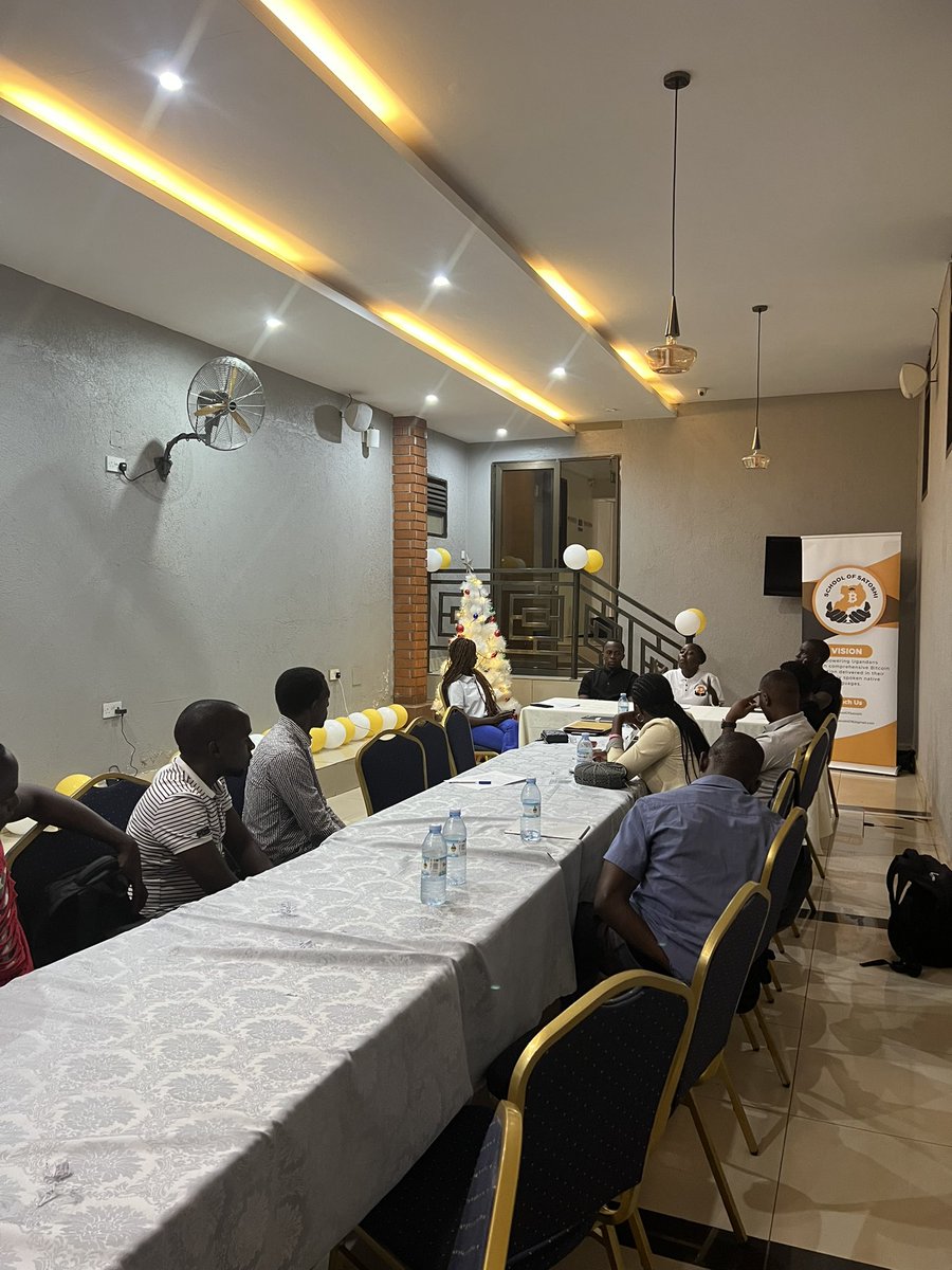 schoolOfSatoshi's tweet photo. 📢Wisdom from our very own Bitcoin Translator

Gabula highlighted the immense opportunities within the Bitcoin ecosystem, stressing the importance of POW in building, exploring, &amp;v leveraging those possibilities, rallying a call to embrace the challenges and reap the rewards https://t.co/GcXR4bFtdN