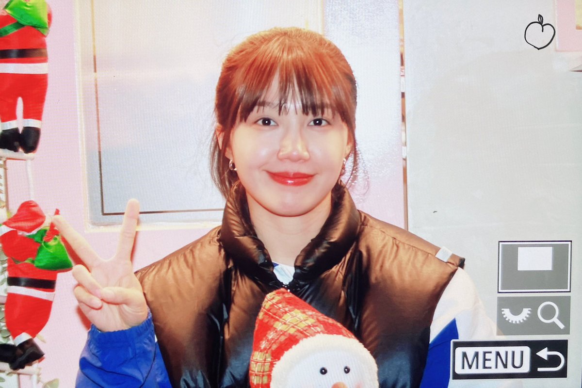 peach12220's tweet photo. 241219 
@Apinkjej  촬영 수고했어요~화이팅 고마워

#정은지 https://t.co/a3N8Uh7xGH