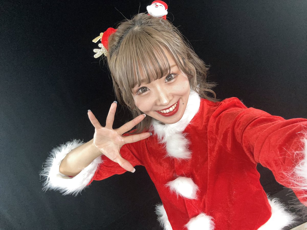 arichu_works's tweet photo. 今日からMirror FitはクリスマスWeek突入🎄🪞

年内最終配信の1週間、是非色々な先生のクリスマスレッスンをお楽しみください🎅

⚠︎来週木曜〜は年末年始休みのため配信はおやすみです🙏

#mirrorfit #ミラーフィット https://t.co/7NtC7BJGbw