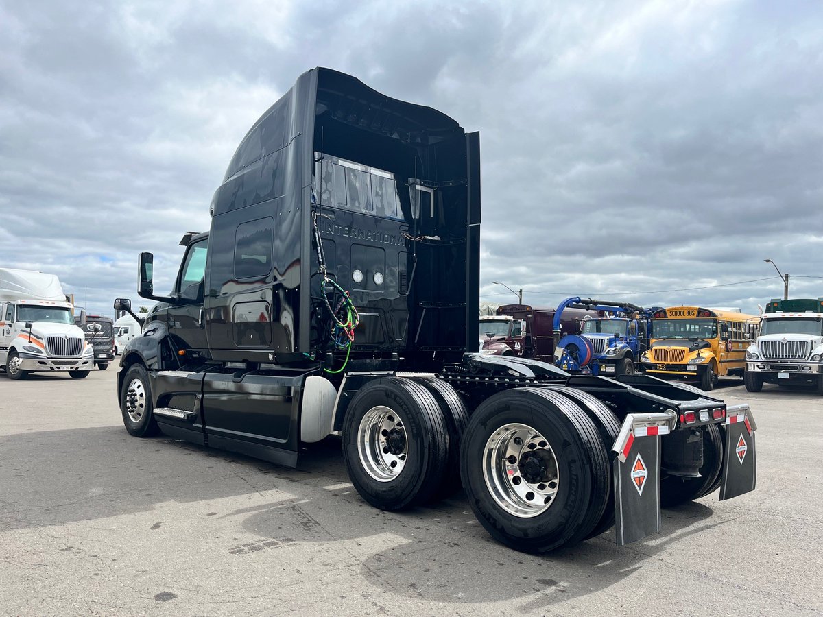 EIntl's tweet photo. ๐ฅIn-Stock NOW! ๐ฅSAVE UP TO $12,000 !!!!! ๐ฎ 2025 International LT625 6x4, S13, 515 hp, 1850 lb-ft Torque, 14-Speed Fully Automated Manual, 3.08 Gear Ratio, 13,200 lb Front Axle, 40,000 lb Rear Axle, 228 Wheelbase. https://t.co/MRKfNi8m9s #FinancingAvailable https://t.co/6UVsxQX8Ox