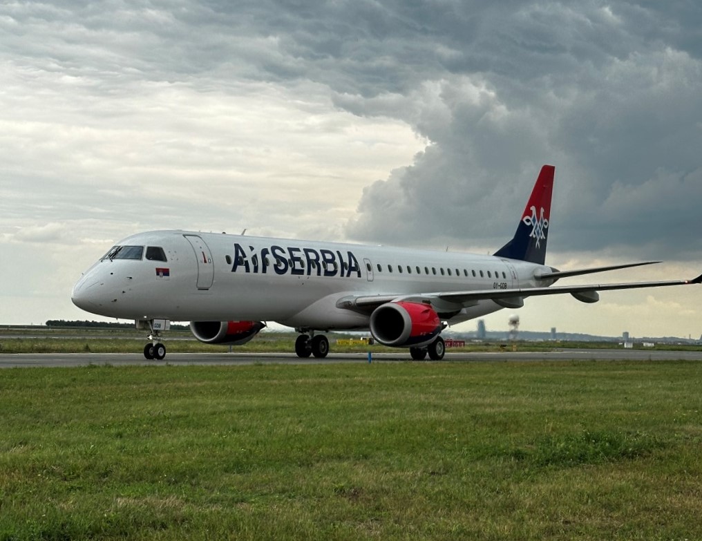 embraer's tweet photo. #NOTÍCIA | Embraer e @airserbia assinam acordo para o Programa Pool de Peças. Leia notícia completa: https://t.co/FGXSP6SNhk  
#HighTech #VeryHuman #PoolProgram https://t.co/ixT0Ory0X8