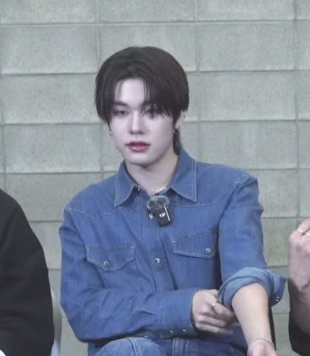 므ㅓ야...?😳