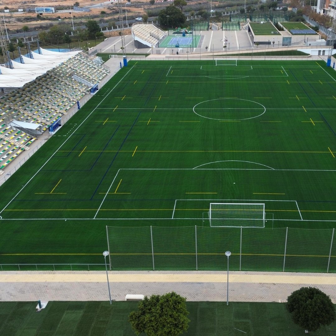 EduardoDolon's tweet image. El próximo domingo, 22 de diciembre, asistiremos a la reapertura del campo municipal multiusos Nelson Mandela, tras las obras de remodelación integral que se han llevado a cabo a lo largo del presente año 2024, con una inversión de 886.587 euros.

#poryparatorrevieja