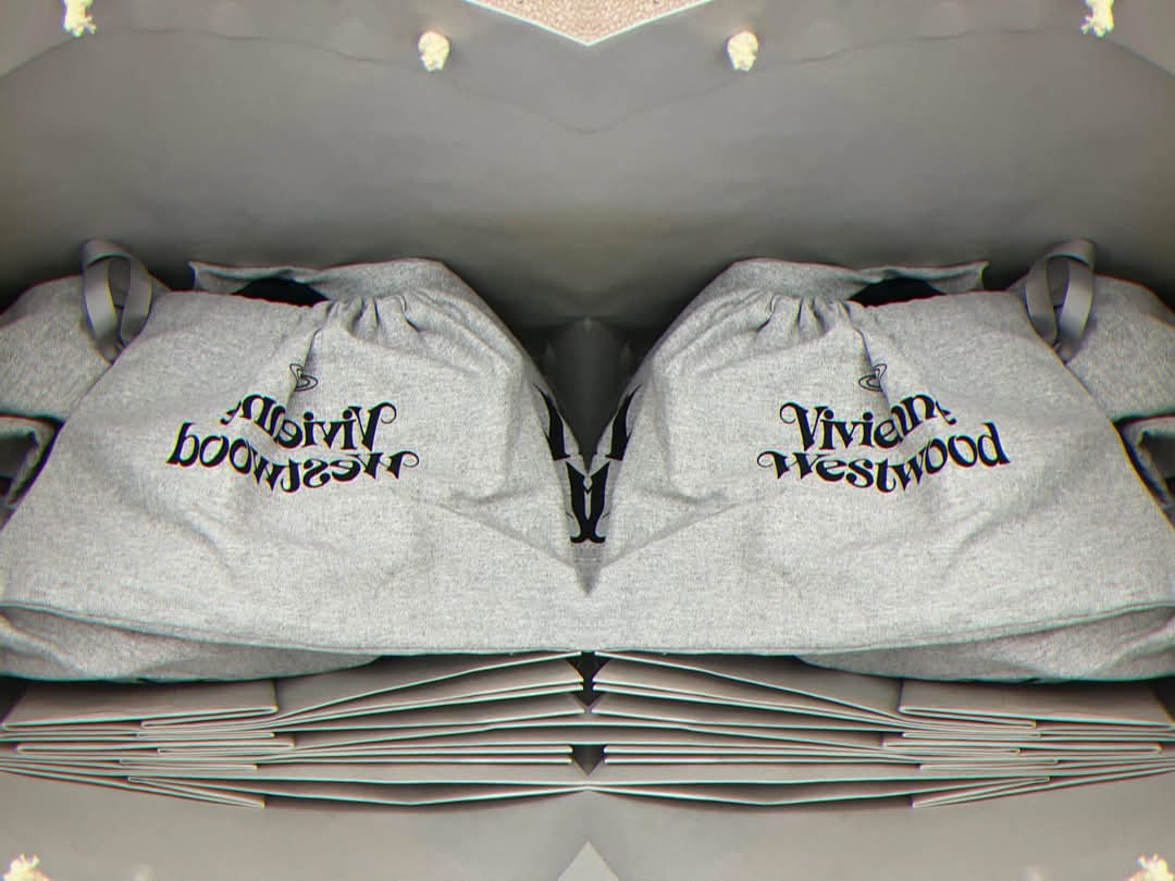 Thank you Vivienne Westwood. Thanks for supporting the Christmas Dinners over the years. It means the world to us. 

#hackneyxmasdinner 
<a href="/FollowWestwood/">Vivienne Westwood</a> 
<a href="/tcdhackney/">Hackney Xmas Dinner</a>

<a href="/GoldFSF/">The Gold from the Stone Foundation</a>

<a href="/hackneygazette/">Hackney Gazette</a> 
<a href="/hackneycitizen/">Hackney Citizen</a>