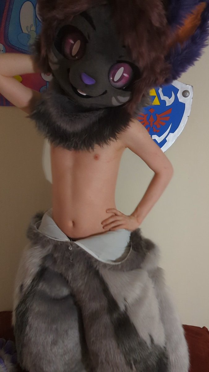 EclipseTheDrone's tweet photo. As promised I did shirtless #Fursuit photos >//> I don't think my Twink body works very well for this trope~ https://t.co/wIRKT0JPNc