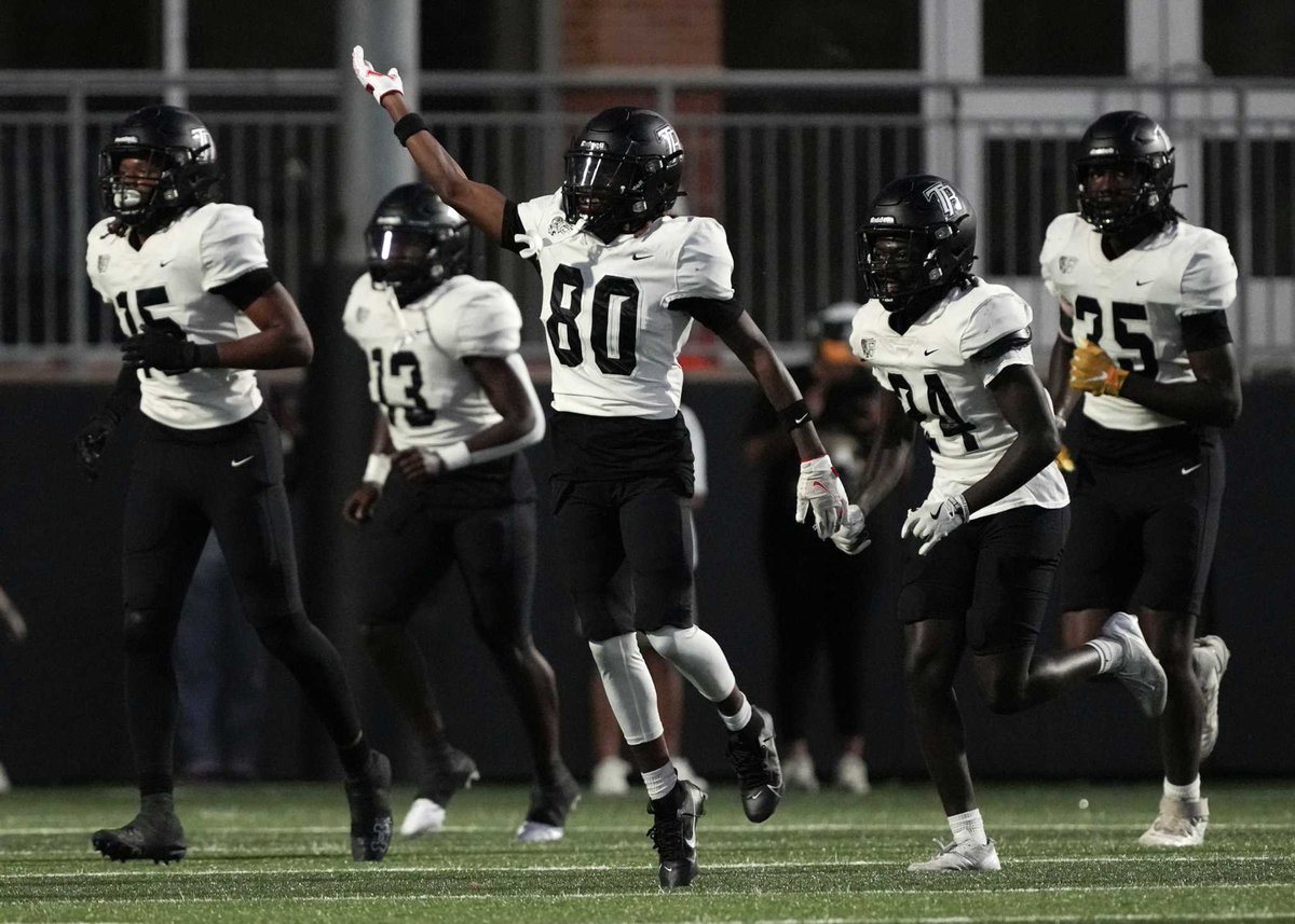 How Randle has built a state football championship contender in its third varsity season dlvr.it/TGtbMY