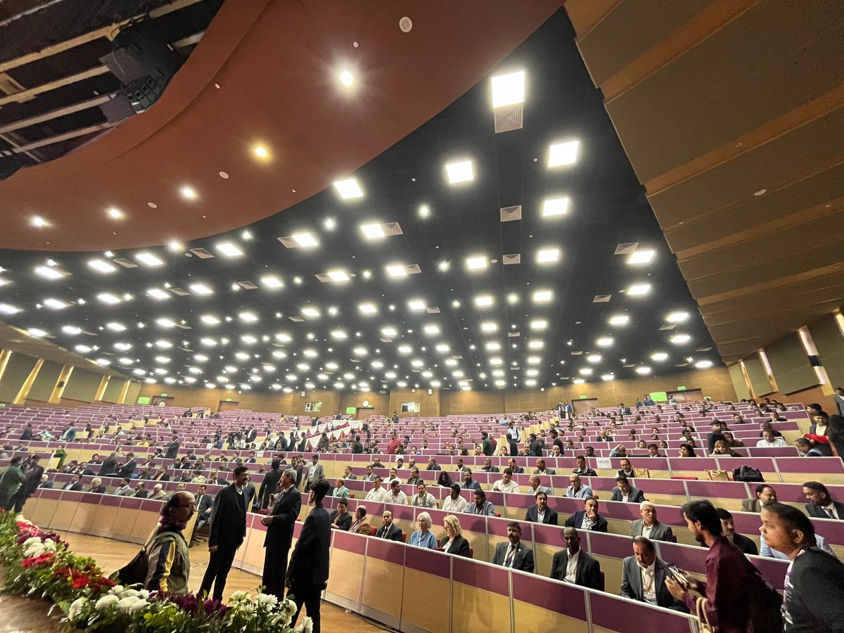 WithLoveBihar's tweet image. Day 1 wraps up #BiharBusinessConnect2024 . One on one meetings to continue. 
• 80 countries participated
• 350+ companies have putporth proposals
• 1 lakh + crore MoUs finalized 
Day 2 will se CEO Round table, CMs address, MoU signing ceremony