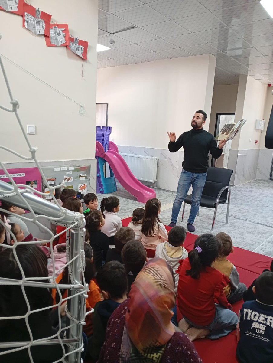 Dilimizin zenginlikleri projesi kapsamında;
Bugün 100. Yıl Cumhuriyet Anaokulu Öğrencileriyle Masal Okuma Saati yaptık. Kitap ve kütüphane hakkında öğrencilerimizi bilgilendirdik.
<a href="/yazgi_gokhan/">Gökhan YAZGI</a> <a href="/etkinkutuphane/">Etkin Kütüphane</a> <a href="/DmrRemzi/">Dr. Remzi Demir</a>