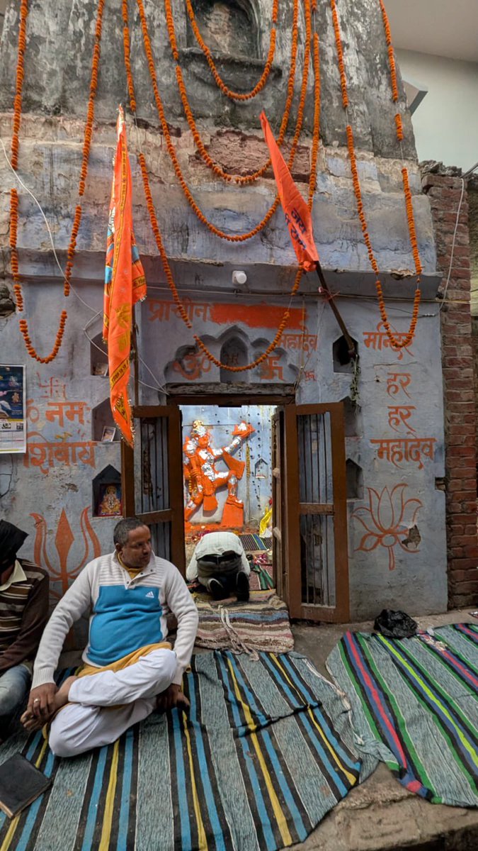 pulkitgoel11's tweet image. Guess karo hum kahan hain.. 

#Sambhal #Sambhu