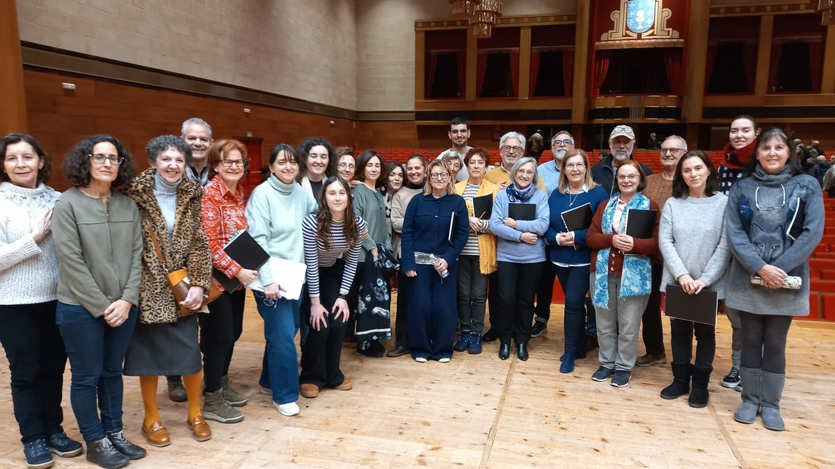 Esta tarde e mañá venres 20 de decembro, parte do noso coro de adultos da EMM participará no concerto da RFG formando parte do proxecto colaborativo con Coros de Galicia, interpretando a Gloria de Vivaldi e diferentes extractos do Mesías de Haendel. Moita sorte!
#EMM2024