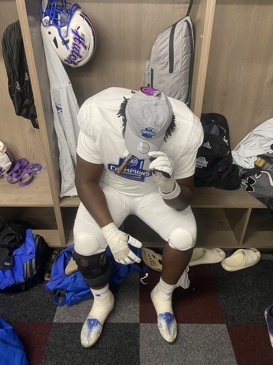 NATIONAL CHAMPS!!!!💍 <a href="/CoachDrewDallas/">Drew Dallas</a> <a href="/CoachK_HutchFB/">Tony Koehling</a> <a href="/CoachSerchia/">Phil Serchia</a> <a href="/CoachMartinOL/">Taylor Martin</a>