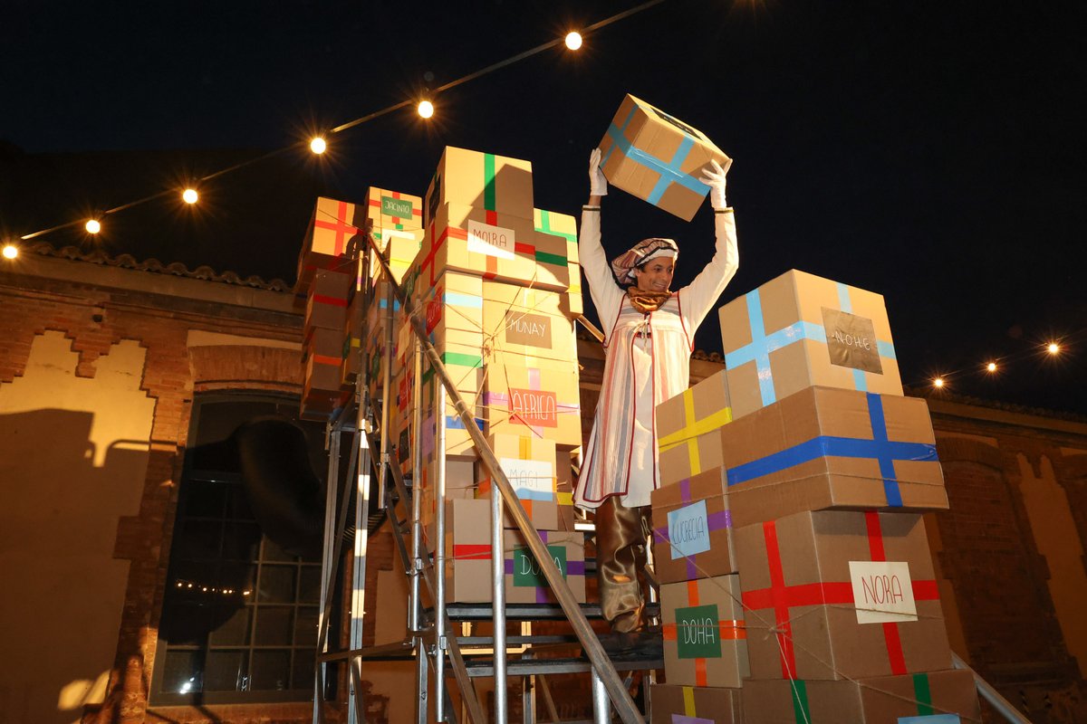 👑𝐂𝐚𝐦𝐩𝐚𝐦𝐞𝐧𝐭 𝐑𝐞𝐢𝐚𝐥, 🎁𝐅𝐚̀𝐛𝐫𝐢𝐜𝐚 𝐝𝐞 𝐉𝐨𝐠𝐮𝐢𝐧𝐞𝐬 𝐢 🌿 𝐁𝐨𝐬𝐜 𝐝𝐞𝐥𝐬 𝐃𝐞𝐬𝐢𝐭𝐣𝐨𝐬

📢 Següent tram de reserves:
📅Divendres 20/12, a les 12h i les 18h

🎟️Reserva d'entrades🔗 tuit.cat/h769l

#LHospitalet #NadalLH