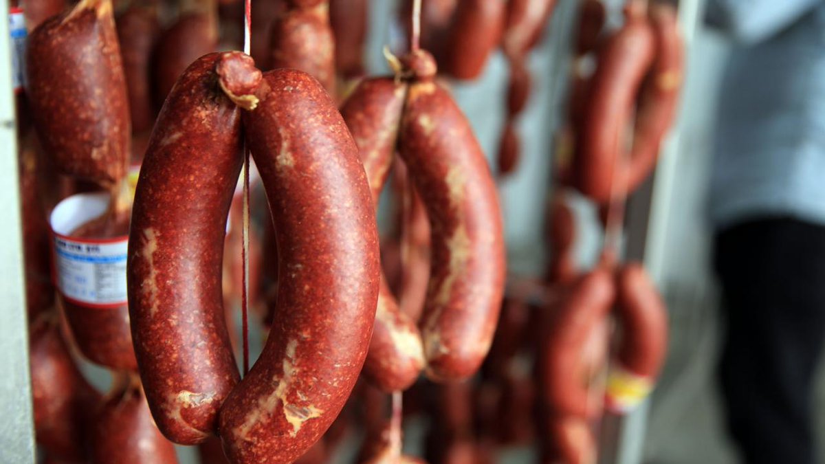 GIDA TERÖRÜ BİTMİYOR!

Market raflarındaki 11 bal sahte çıktı, dana sucukta domuz eti tespit edildi.

Bakanlığın güncellediği listede, zeytinyağından bala, kıymadan baharata  birçok üründe hile tespit edildi.

Hazır kıymada sakatat, kıymalı börekte at eşek eti, dana sucuk ve