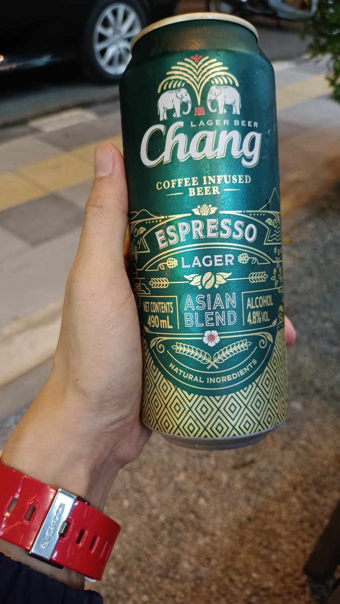 Cplus2020's tweet image. อร่อยดีแฮะ กลิ่นกาแฟผสมกาแฟ