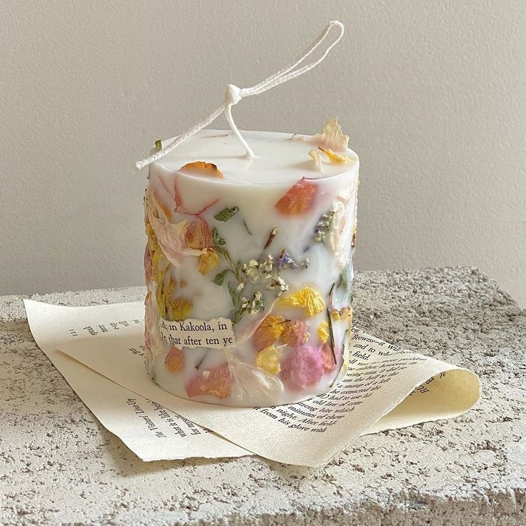 prettiestavenue's tweet photo. flower scented candles https://t.co/HLpXwnSv51