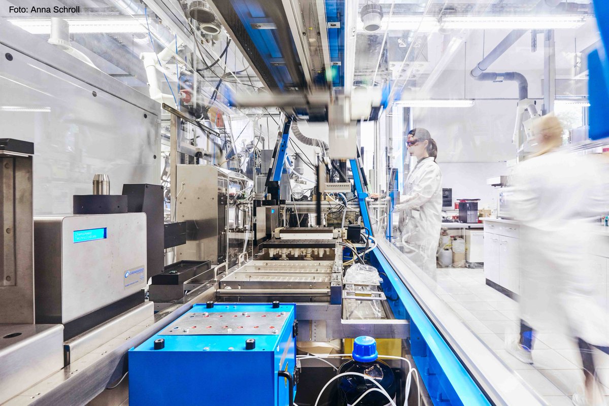 Universität Jena (@unijena) on Twitter photo .<a href="/UniJena/">Universität Jena</a> & <a href="/unibt/">Universität Bayreuth</a> are working together with industry partners in the SpecReK research project to significantly improve plastics recycling using AI-supported spectroscopy methods.
The @BMBF_Bund supports the project with more than one million euros.
➡️ uni-jena.de/en/292710/opti… .<a href="/UniJena/">Universität Jena</a> & <a href="/unibt/">Universität Bayreuth</a> are working together with industry partners in the SpecReK research project to significantly improve plastics recycling using AI-supported spectroscopy methods.
The @BMBF_Bund supports the project with more than one million euros.
➡️ uni-jena.de/en/292710/opti…