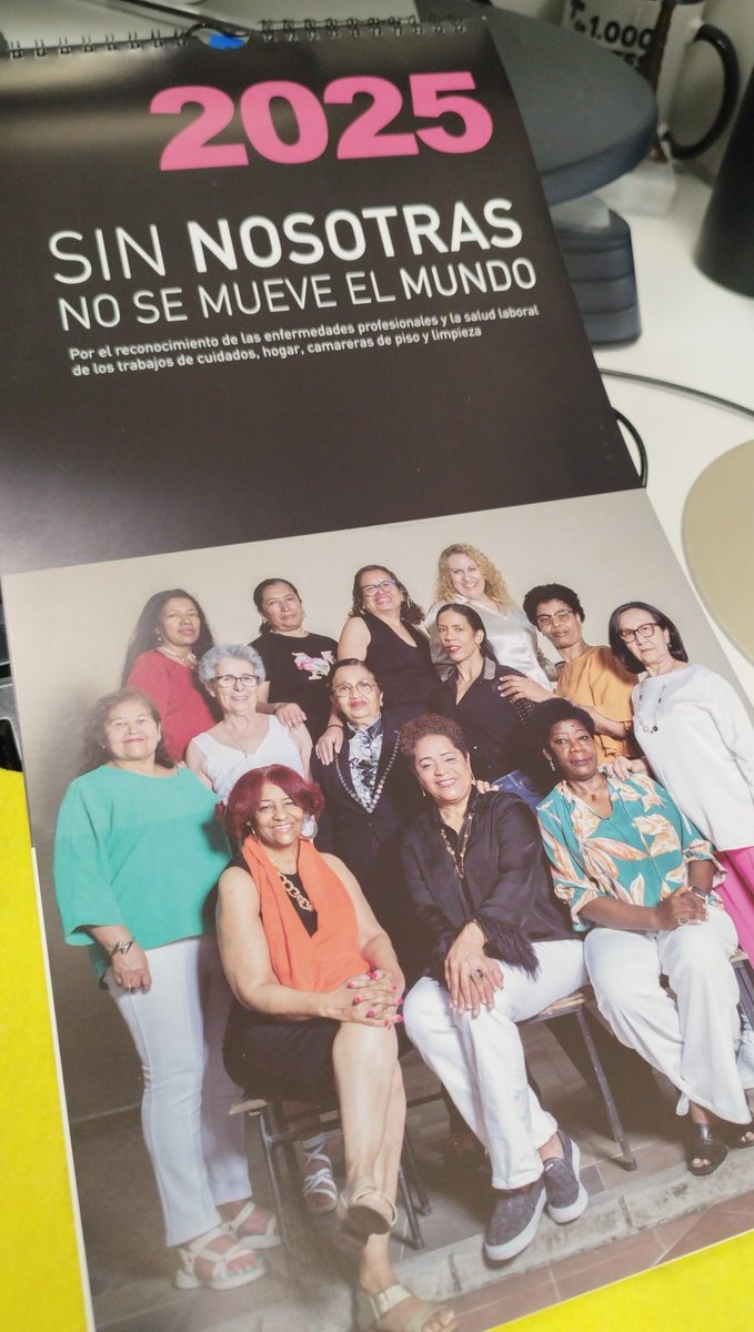 vegetableman79's tweet photo. "Saber que estamos vivas,
Una vida decente con derechos y garantías, Y sin horarios.
Vivan Las Kellys, muera el notario" @chikosdelmaiz https://t.co/pnEa1pqwSm