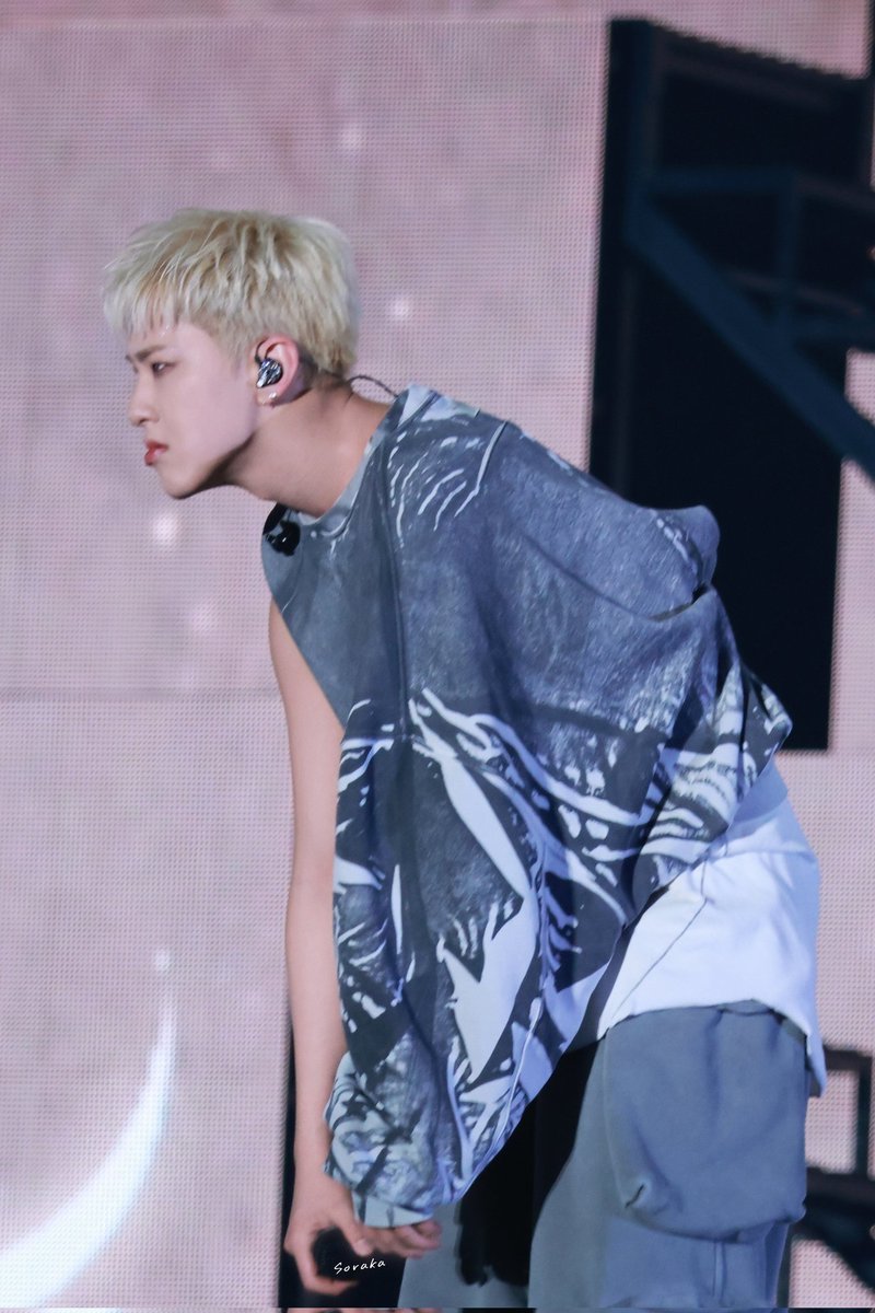 241219 Fukuoka DAY1
캐럿들이 응원을 못 따라와서
삐치했다 
#세븐틴 #호시 #권순영 #HOSHI #ホシ #SEVENTEEN #权顺荣