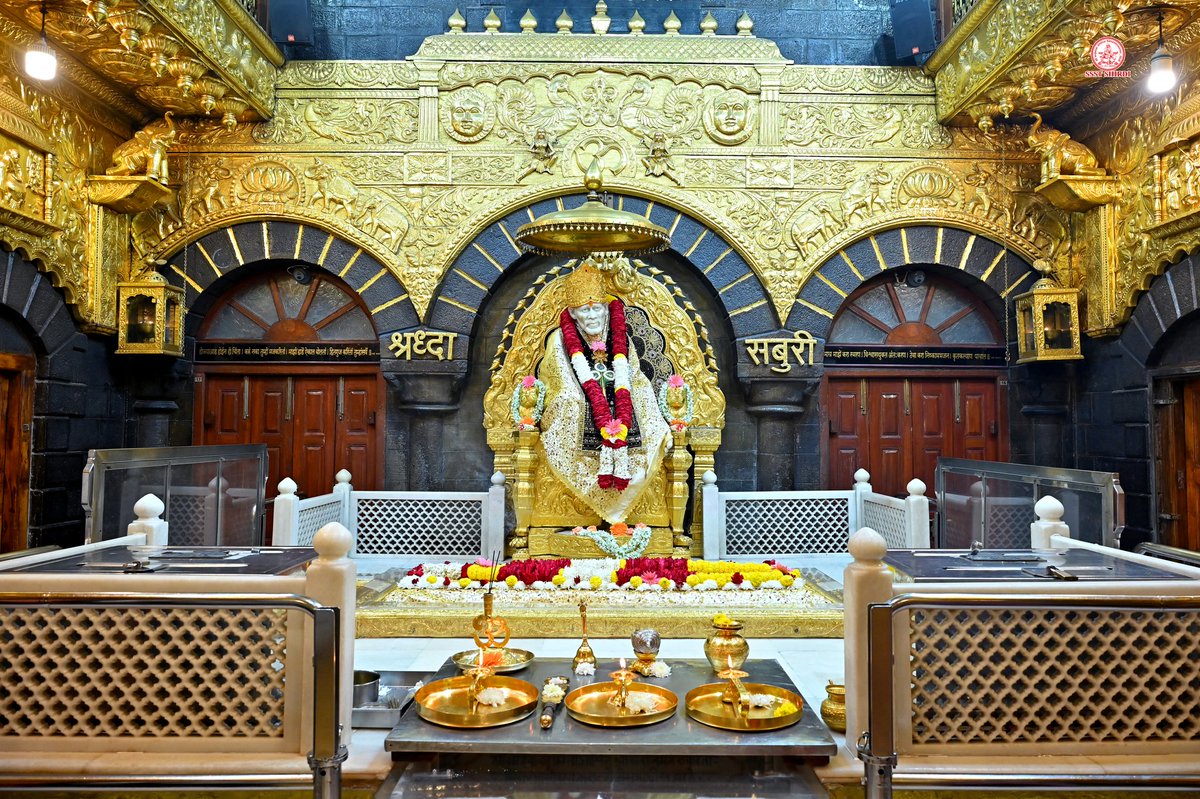 SSSTShirdi's tweet photo. *!! ॐ साई राम !!*
*श्री साईबाबा संस्थान विश्वस्त व्यवस्था,शिर्डी*
*!! ॐ Sai Ram !!*
*Shri Saibaba Sansthan Trust, Shirdi*
≈≈≈≈≈≈≈≈≈≈≈≈≈≈≈≈≈ *आरती :-धुपारती* 
 *गुरुवार १९ डिसेंबर २०२४*   
*Aarti :-Dhooparti*
*Thursday 19 Dec 2024* https://t.co/hB7tPsclP4