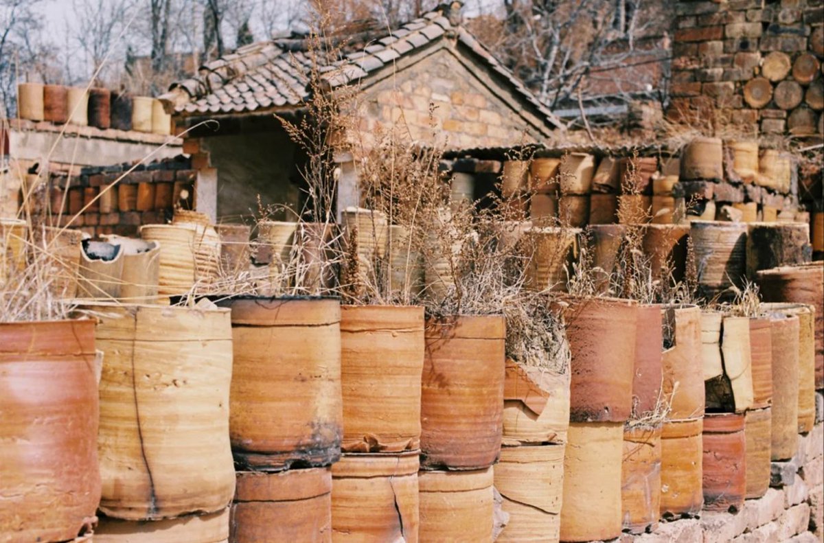 🎨Wander down porcelain-paved roads, and gaze at walls adorned with ceramic jars, history is waiting to surprise you at Chenlu Ancient Town of Tongchuan, Shaanxi! #VisitShaanxi #InsideShaanxi #CultureShaanxi

Wechat@给面小站 https://t.co/QEflk1hswC