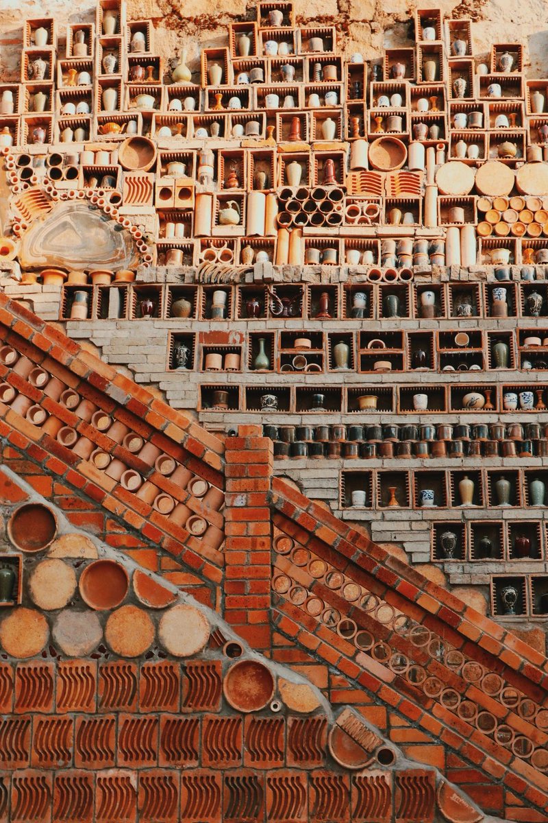 🎨Wander down porcelain-paved roads, and gaze at walls adorned with ceramic jars, history is waiting to surprise you at Chenlu Ancient Town of Tongchuan, Shaanxi! #VisitShaanxi #InsideShaanxi #CultureShaanxi

Wechat@给面小站 https://t.co/QEflk1hswC