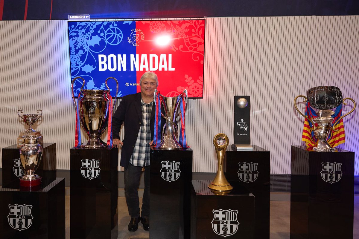 Al dinar de Nadal del Barça vaig tenir la oportunitat de conèixer a la nova mascota, CAT i recordar que el Barça es un club gran, amb molts títols malgrat uns darrers anys complicats. FORÇA BARÇA!
#forçabarça #alcor #endavant #basketamunt #atotes #aperunaltrechampions