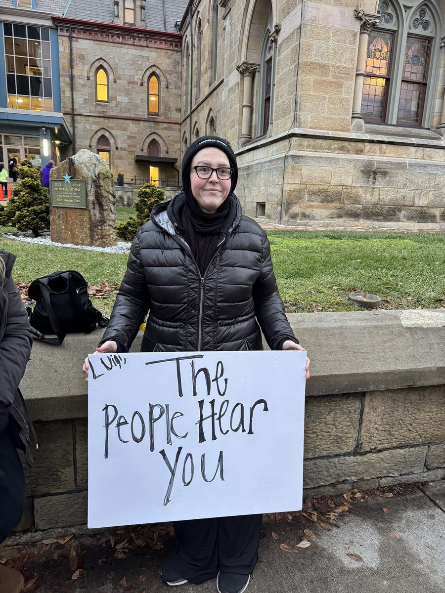 #LuigiMangione supporters on line for his hearings today at Blair County Courthouse, PA.