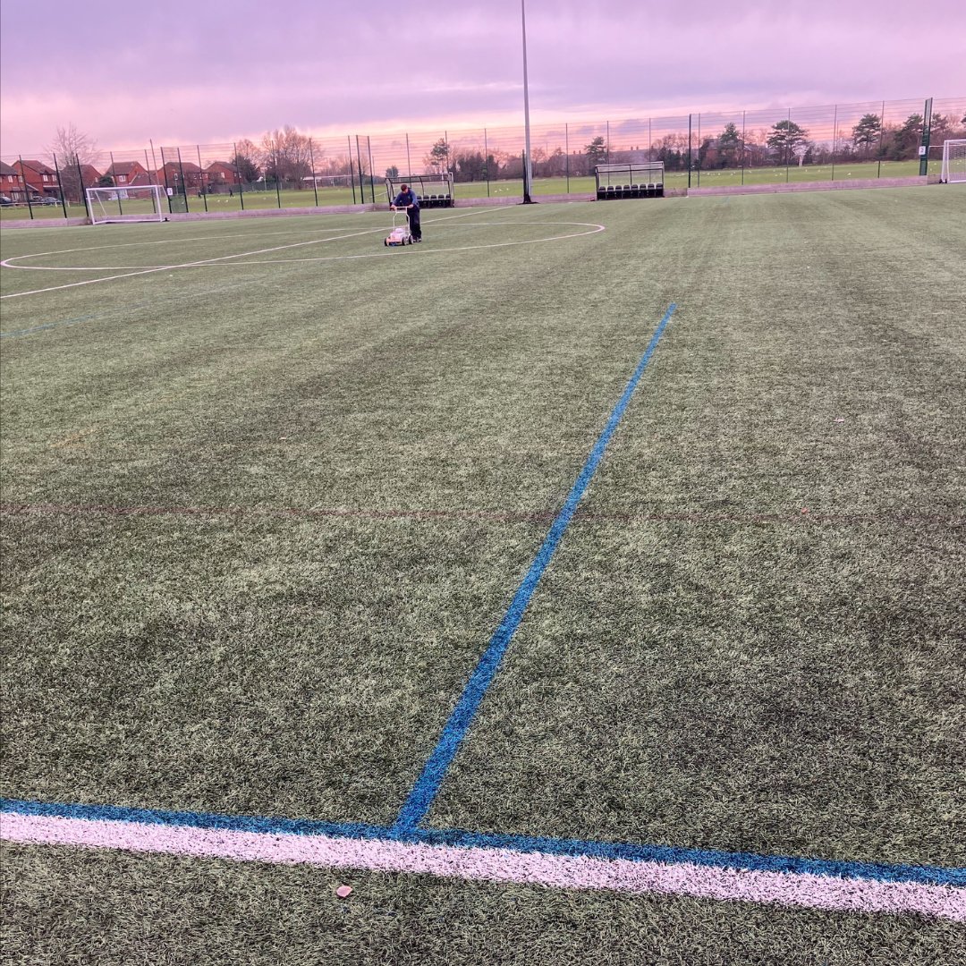 LcfaSefton's tweet photo. 🤩This week we have had @grasshopperssgm
at site, They have been hard at work refreshing our 3G football pitch. The blue and red lines have been repainted and are looking better than ever! 🔴⚽🔵 https://t.co/pvOjokNFkT