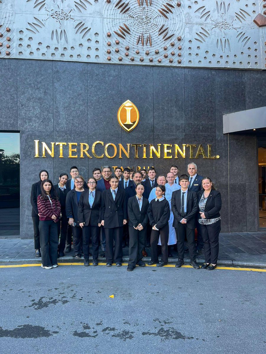 Okulumuz öğrencileri ile yiyecek ve içecek öğretmenlerı Neslihan BUDAK ve Yücel YETİM  refakatınde İNTERCONTİNENTAL İSTANBUL  oteline tanıtım gezisi düzenledik ilgi ve alakalarından dolayı işletme yetkililerine ve emeklerınden dolayı hocalarımıza tesekkür ediyoruz