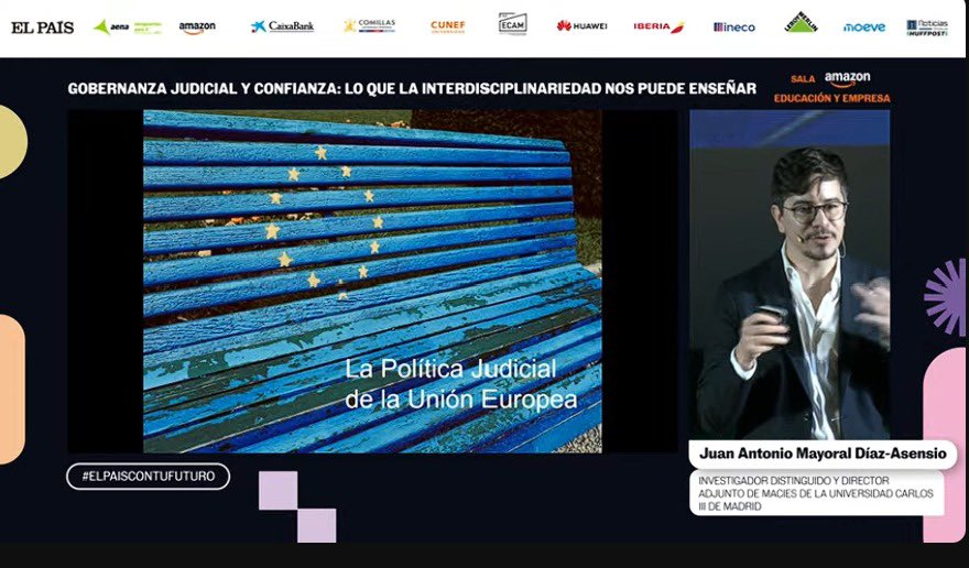 Nuestro director adjunto <a href="/jamayoralda/">Juan A. Mayoral 🦋: @jamayoral.bsky.social</a> ha participado hoy en la X Edición de <a href="/el_pais/">EL PAÍS</a> con tu #futuro en representación de la <a href="/uc3m/">UC3M</a>

Cientos de jóvenes han descubierto hoy el valor añadido de la #investigación interdisciplinar 🔎🇪🇺

Puedes ver la charla en: youtube.com/watch?v=sbzMqT…