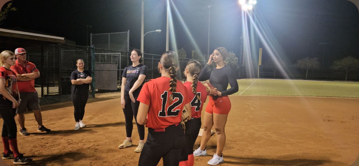 So incredibly thankful that these amazing people came out of their way to come here and help out at our practice and give us some tips!! I learned so much from them in the short time we had together.😁🥰