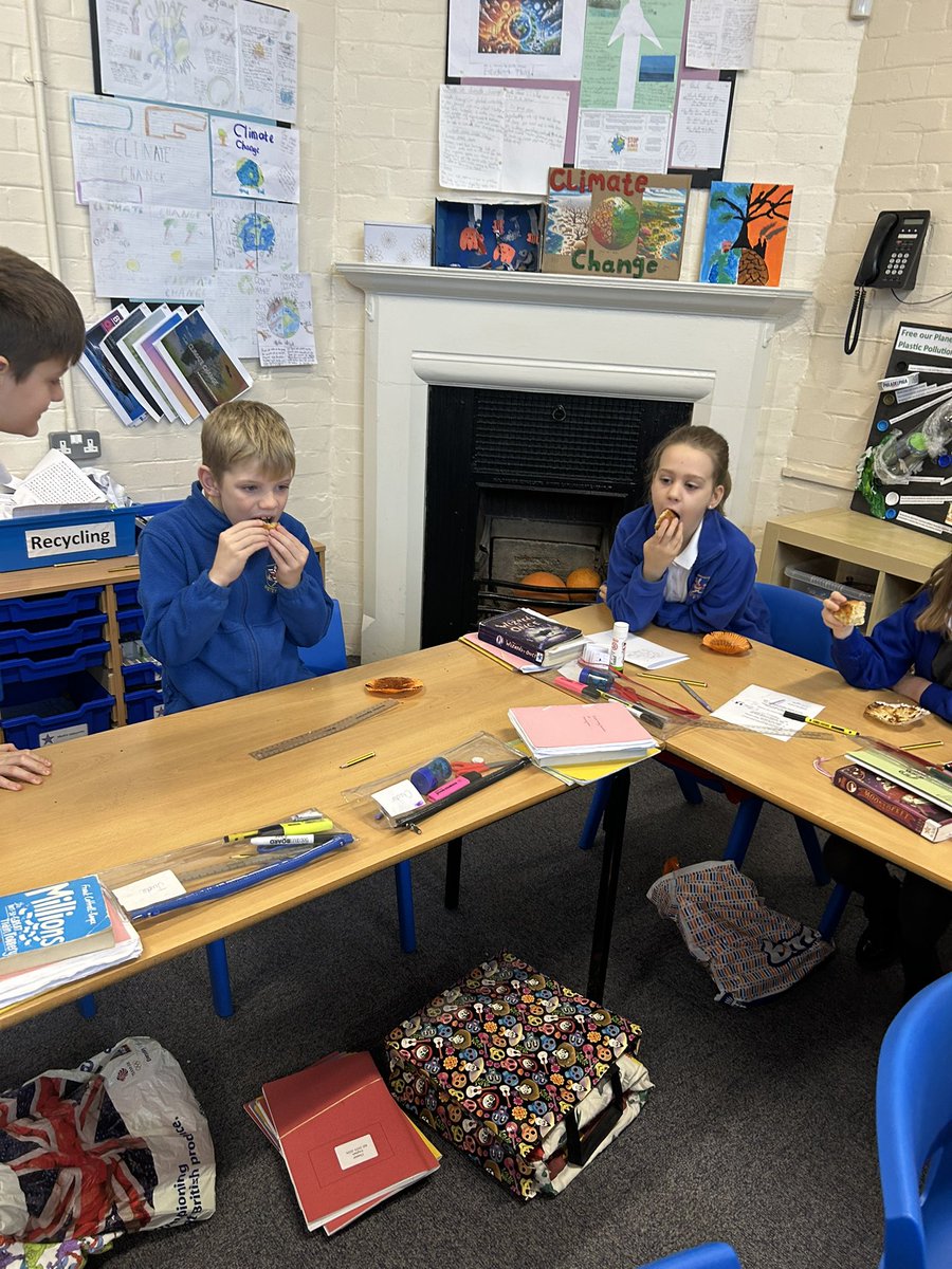 latimerprimary's tweet image. #ClassSP enjoyed tasting their honey cakes this morning! #LatimerDT