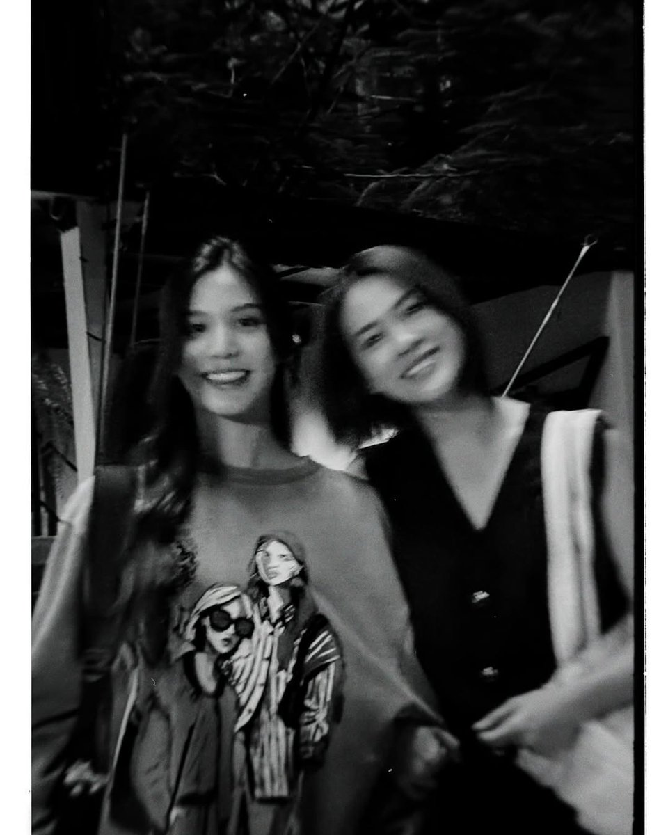 Leonaseclipse's tweet photo. MY EMIBONNIE CAME HOME WJDHEJXHJS
#UsSeries
#EmiBonnie #เอมี่บอนนี่ https://t.co/9iLVDvpc7J