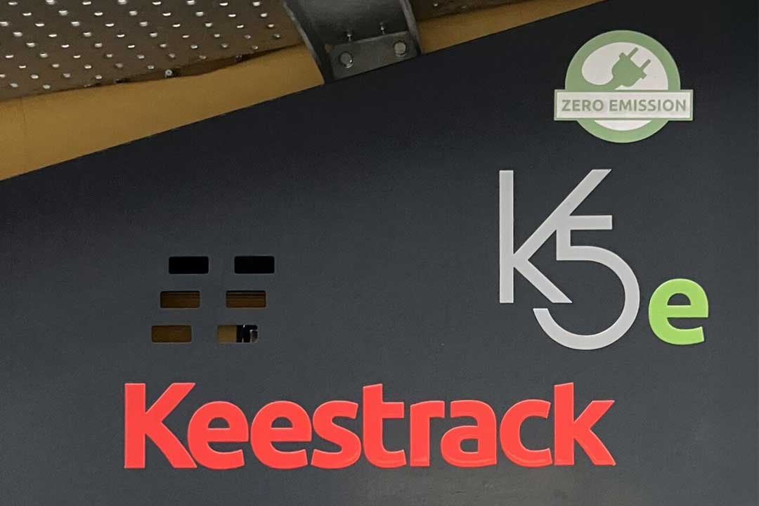 warwickward's tweet image. Here’s a sneak peek of a Keestrack K5e ZERO Scalping Screen, delivered to a valued customer last week. ⚡️

More information coming soon - Watch this space 👀

#Keestrack #WarwickWard #CrushingAndScreening #ZeroEmissions #Electric