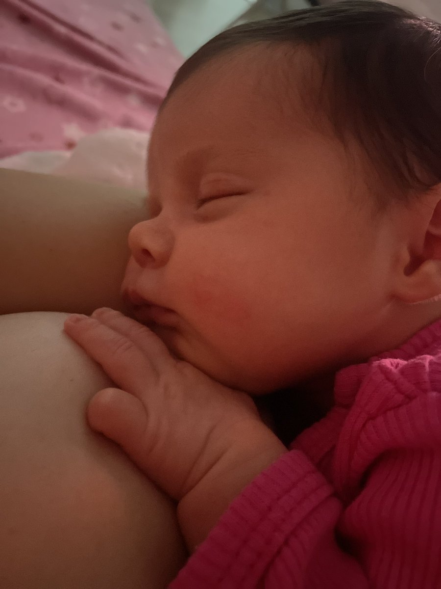 itrasdemi's tweet photo. meu bb nasceu e ela eh a coisa mais linda do planeta tenham filhos eh mto bom😭😭😭🫶🏻🫶🏻🫶🏻 https://t.co/BZz5ehmnmt