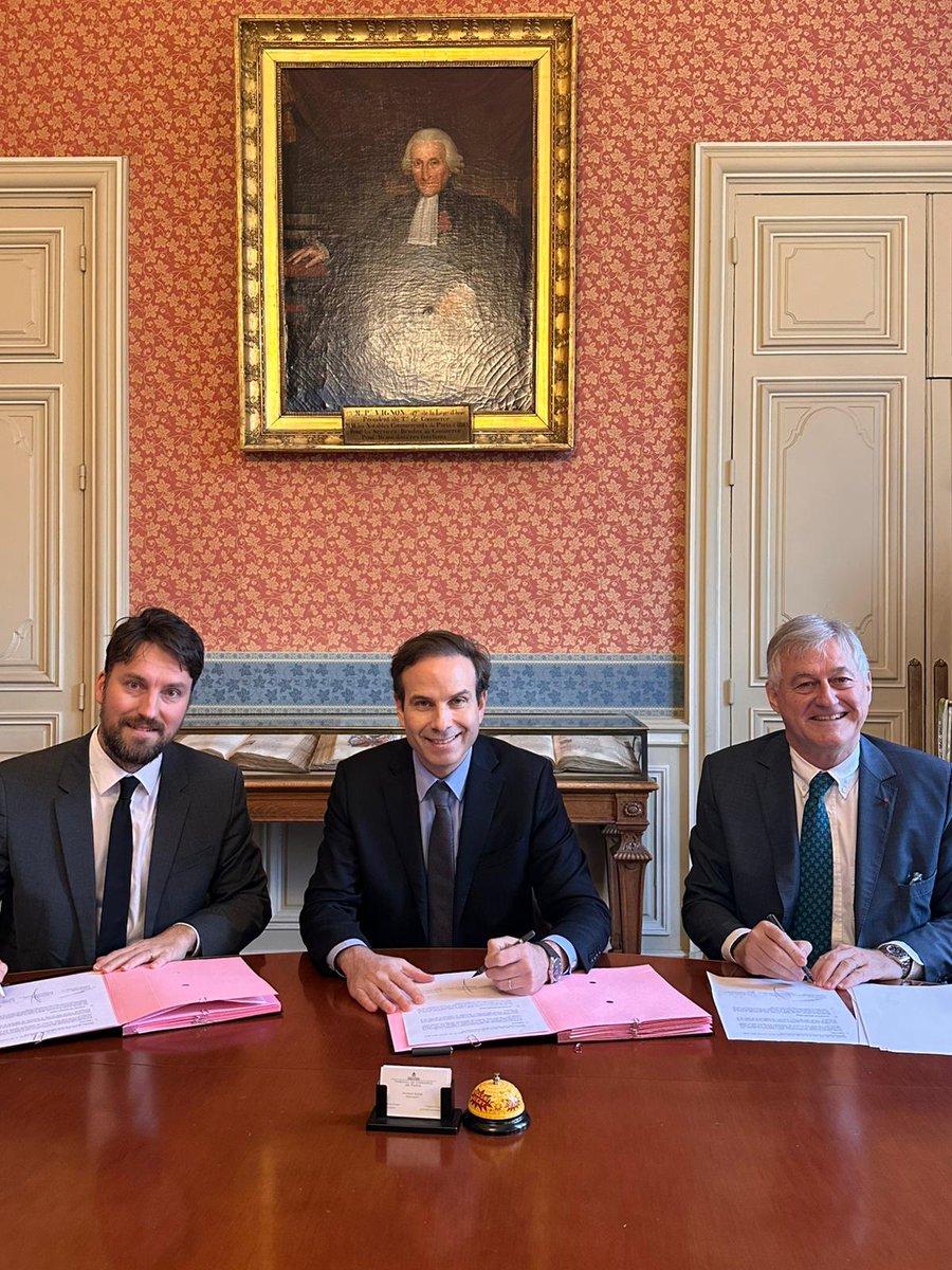 ⚠️ La procédure au tribunal de commerce de Paris évolue.
Le barreau de Paris se félicite d’accompagner le tribunal de commerce et son président Patrick Sayer dans son évolution et du dialogue mis en place à cette occasion. Aux côtés du TC et du greffe du tribunal de commerce de