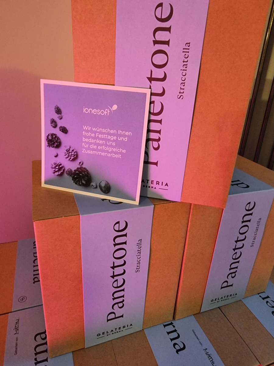 Wir wünschen allen Partner:innen und Benutzer:innen von #beook eine besinnliche und frohe Weihnachtszeit und einen guten Rutsch ins neue Jahr! 🎄