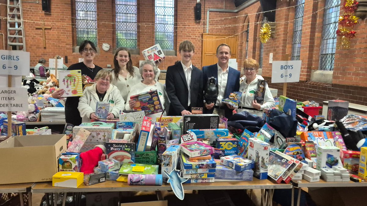 Last week, the John Sykes Foundation paid a visit to Reading Family Aid’s Secret Christmas Toy Grotto to witness the heart-warming impact of our £1,000 donation to this long-standing local charity.