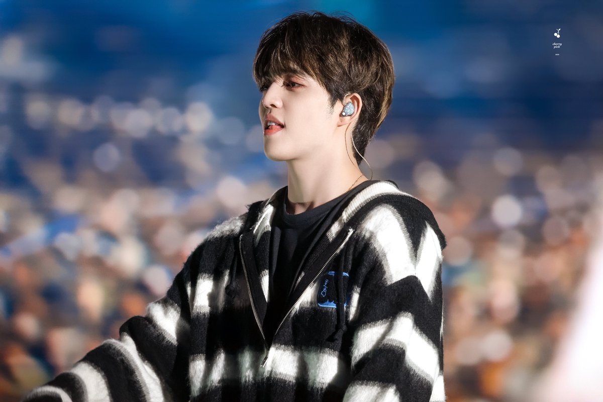 Cherrypick0808's tweet photo. 241219 SEVENTEEN [RIGHT HERE] IN FUKUOKA

#에스쿱스 #SCOUPS #승철 #최승철 
#세븐틴 #SEVENTEEN 
@pledis_17 https://t.co/WBN8VFZzqe