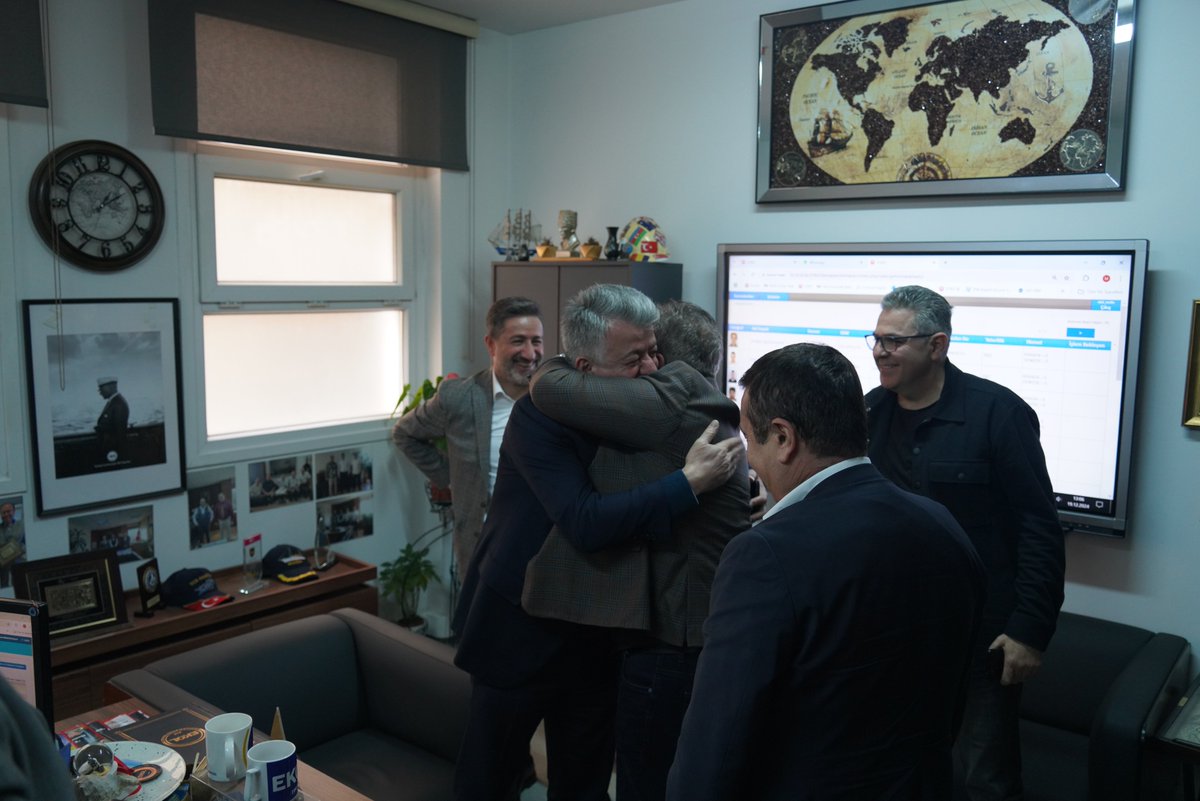 ekoltraining's tweet photo. "Türk Armatörler Birliği Başkanı Cihan Ergenç Ekol Denizcilik'te! ⚓"

Bugün Türk Armatörler Birliği Başkanı Sayın Cihan Ergenç'i eğitim merkezimizde ağırlamaktan büyük onur duyduk. + https://t.co/WYgE9T8OHO