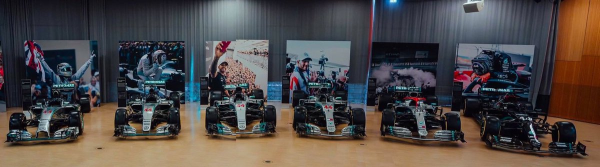 LewisHamArg44's tweet photo. Toto Wolff: "Todos tus autos"
Lewis: "No, son tuyos. Yo solamente los manejaba"
Toto Wolff: "Estaban en buenas manos, tenía un buen piloto, el mejor que jamás existió " https://t.co/KzOCscePiR