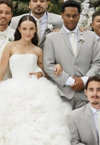 Demorou mas o casamento da Maria Joaquina com o Cirilo veio aí 🫶🏻 viva o amor