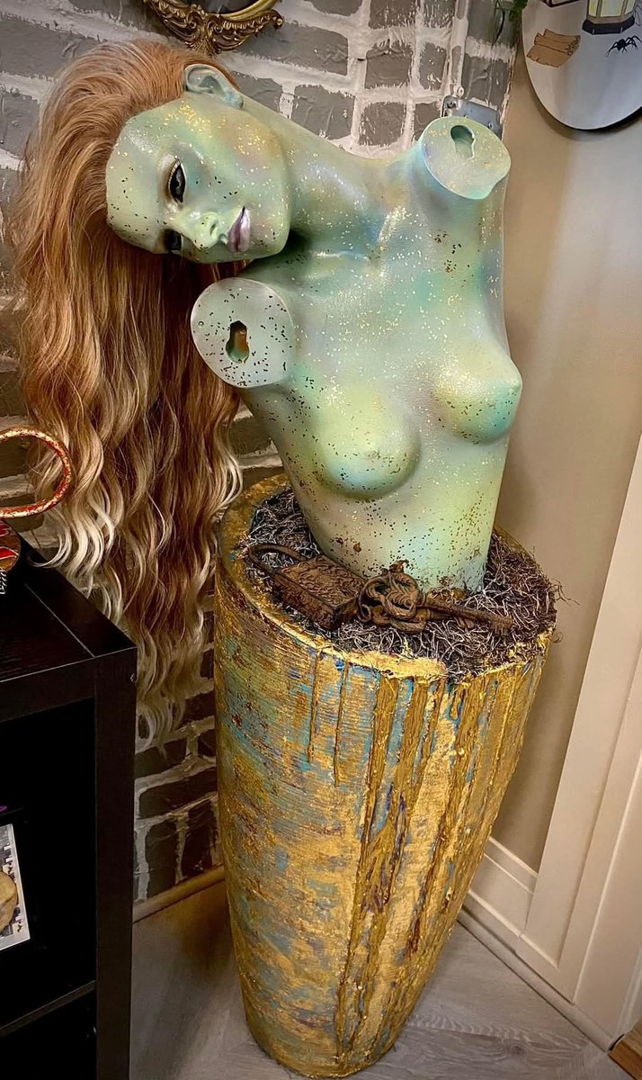 BartholdStudio's tweet photo. 1980's mannequin art piece of mine called, "Tomorrow Will Be Better." Currently lives at the Fine Art and Curiosities Store, "Arkana" in Forty-Fort, PA. https://t.co/xpcUWlaaMI