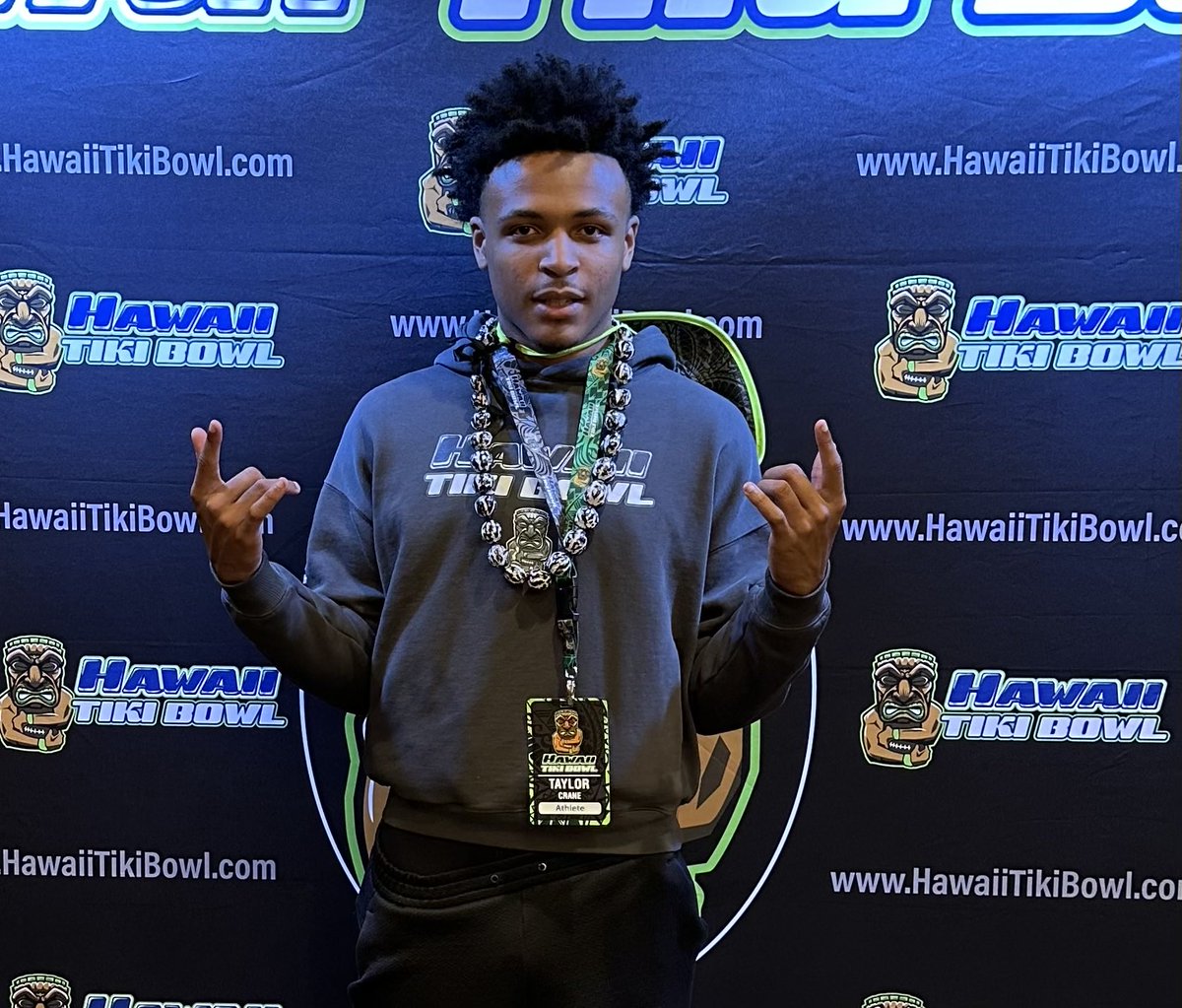 Taylor Crane - QB (@taylorcrane01) on Twitter photo Aloha! Just checking in at the Hawaii Tiki Bowl. Can’t wait to practice and meet the coaches. #2025QB <a href="/HawaiiTikiBowl/">Hawaii Tiki Bowl</a> <a href="/ORHS_FB/">Oak Ridge Pioneers Football</a> <a href="/PlayBookAthlete/">PLAYBOOK ATHLETE</a> <a href="/FCProspects_/">First Class Prospects</a> <a href="/QBHitList/">QBHitList.com</a> <a href="/_HeadsUpRecruit/">Heads Up Recruiting</a> <a href="/FLVarsityRivals/">FlaVarsity</a> <a href="/247recruiting/">247Sports Recruiting</a> <a href="/On3Recruits/">Follow @Rivals</a> Aloha! Just checking in at the Hawaii Tiki Bowl. Can’t wait to practice and meet the coaches. #2025QB <a href="/HawaiiTikiBowl/">Hawaii Tiki Bowl</a> <a href="/ORHS_FB/">Oak Ridge Pioneers Football</a> <a href="/PlayBookAthlete/">PLAYBOOK ATHLETE</a> <a href="/FCProspects_/">First Class Prospects</a> <a href="/QBHitList/">QBHitList.com</a> <a href="/_HeadsUpRecruit/">Heads Up Recruiting</a> <a href="/FLVarsityRivals/">FlaVarsity</a> <a href="/247recruiting/">247Sports Recruiting</a> <a href="/On3Recruits/">Follow @Rivals</a>