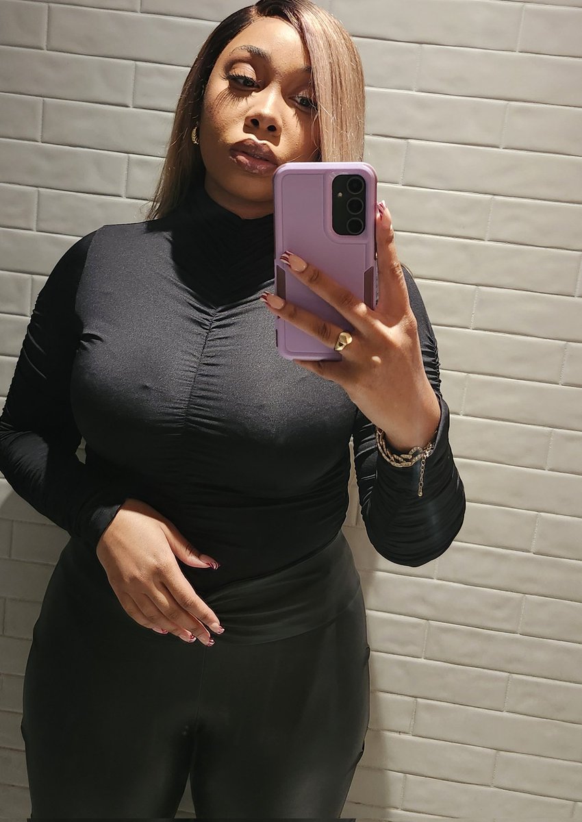 LissaJay_'s tweet photo. Big mama 🖤 https://t.co/8Yjw0OcKuF