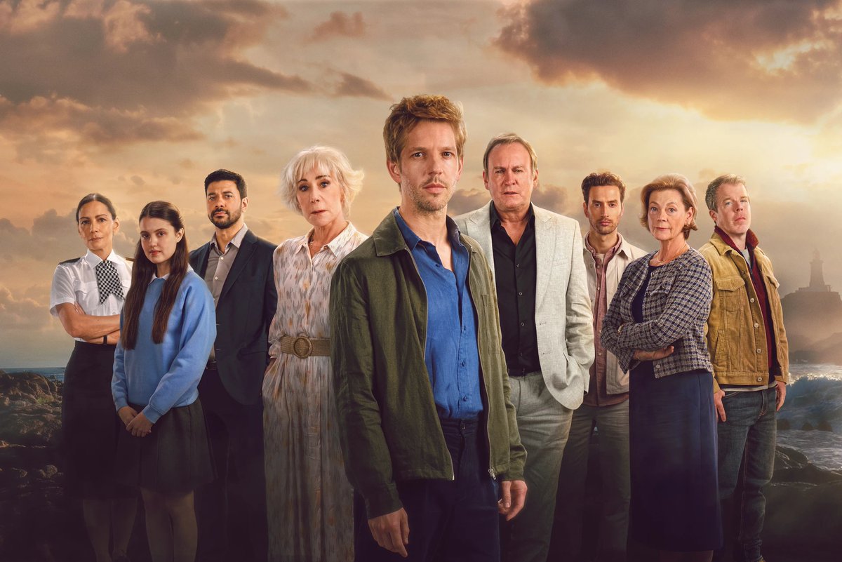 Damien Molony Forum 💙 tweet media