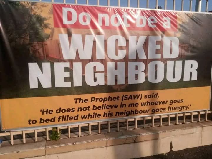thatguyseff's tweet photo. @ElitesAfrica This banners has been on display for more than 2 years. It's a simple da'awah and not meant to provoke any person or party. When are we going to stop being bitter as Africans and bring out the positives in everything we see? https://t.co/G3DJZoHEWO