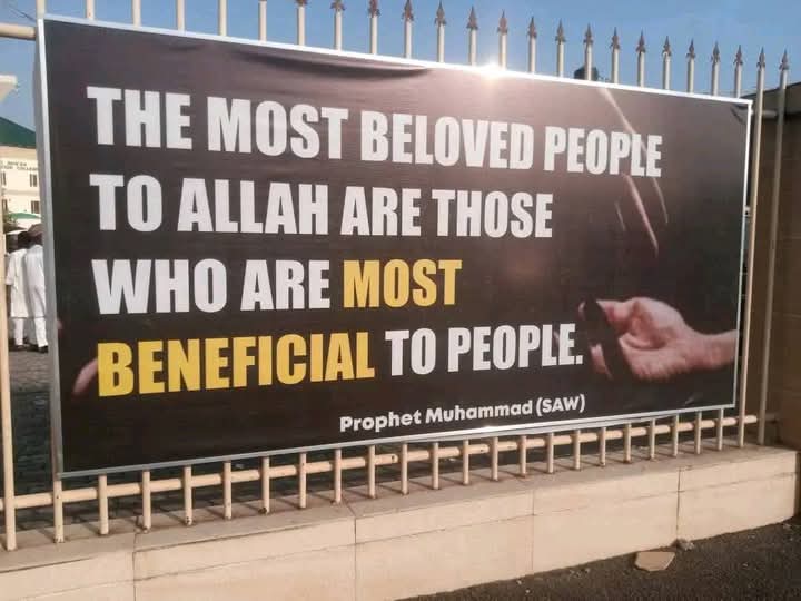thatguyseff's tweet photo. @ElitesAfrica This banners has been on display for more than 2 years. It's a simple da'awah and not meant to provoke any person or party. When are we going to stop being bitter as Africans and bring out the positives in everything we see? https://t.co/G3DJZoHEWO