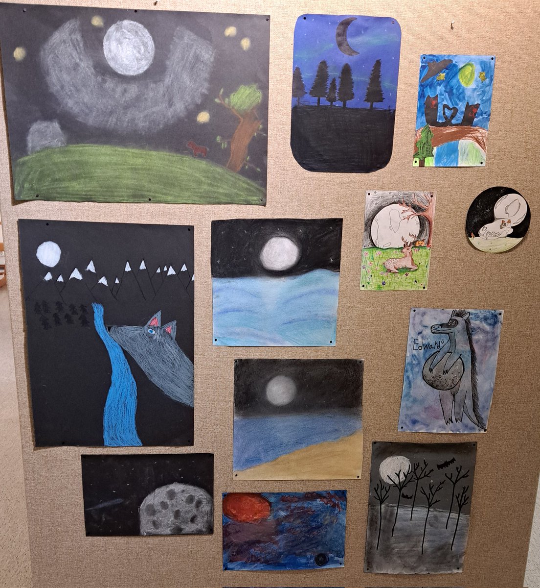 Young (as from 2 years old) artists in the library in #Vieremä 🇫🇮 #art #exhibition